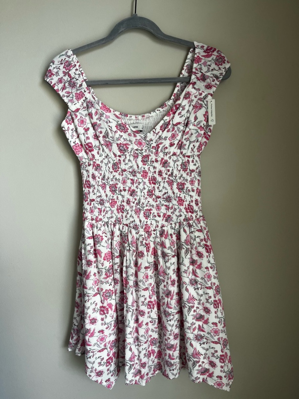 NWT Hollister White and Pink Floral Summer Mini Dress - Medium TALL